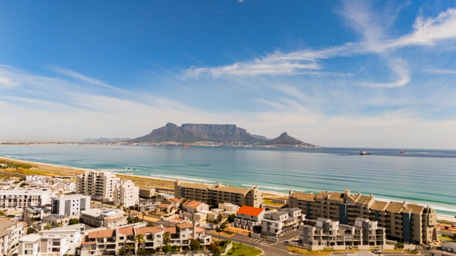 4 Bedroom Property for Sale in Bloubergrant Western Cape